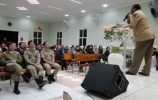Pr Wolff ministra em culto de militares em Porto Belo-SC