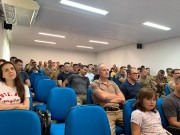 Visita e reunião de militares