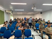Visita e reunião de militares