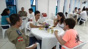 Um suculento café servido aos Militares