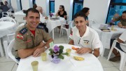 Um suculento café servido aos Militares