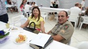 Um suculento café servido aos Militares