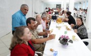 Um suculento café servido aos Militares