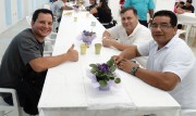Um suculento café servido aos Militares