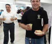 Um suculento café servido aos Militares