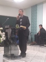 Presença de Deus no culto em Lages