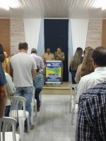 Igreja lotada e mais ainda do Poder de Deus