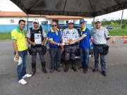 Foram entregues dezenas de revistas a militares de MT