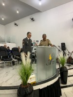Varios militares presentes
